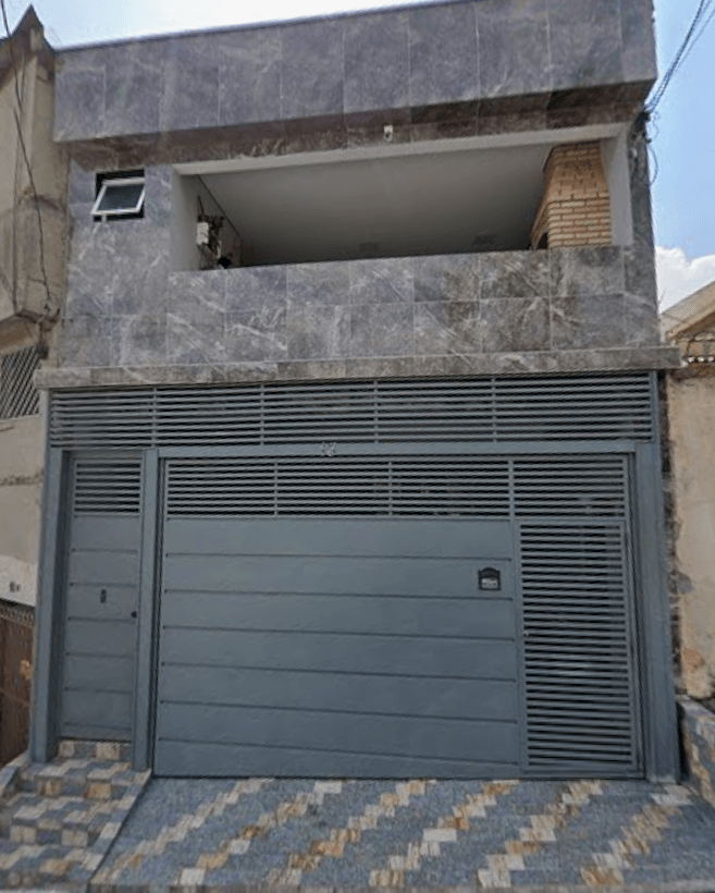 Casa espaçosa com 3 cômodos no Jardim São Gabriel