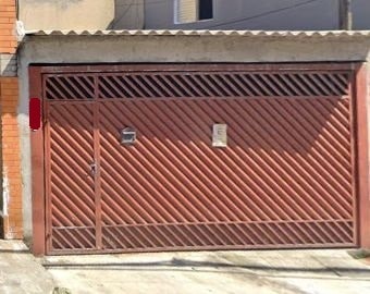 Casa ampla de 4 quartos com estacionamento no Jardim Tietê